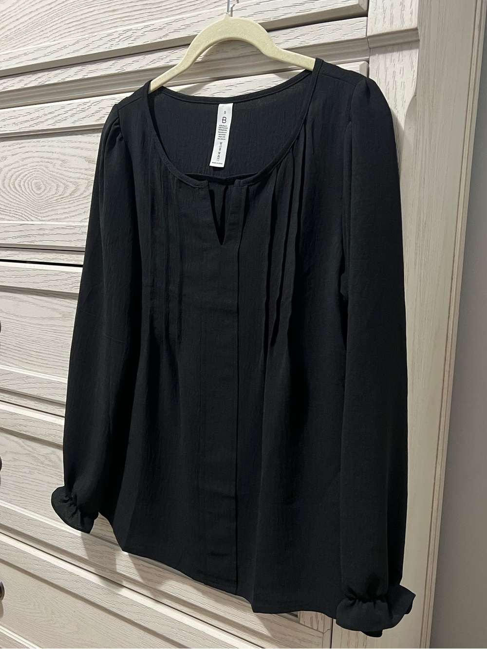 Black Long-Sleeve Women's Blouse - Unbranded
